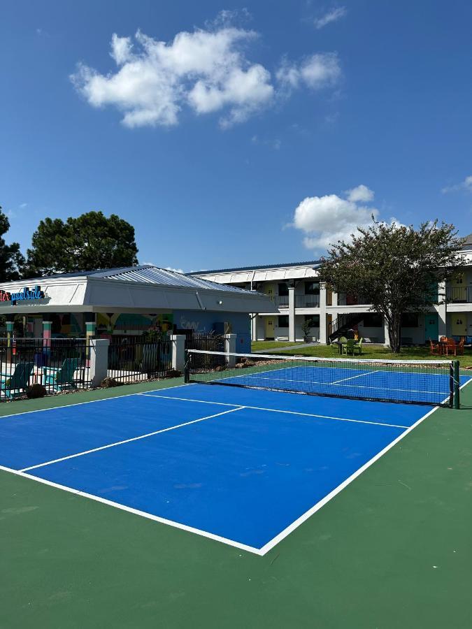 Hotel Mccoy - Art, Libations, Pool Society College Station Exterior foto